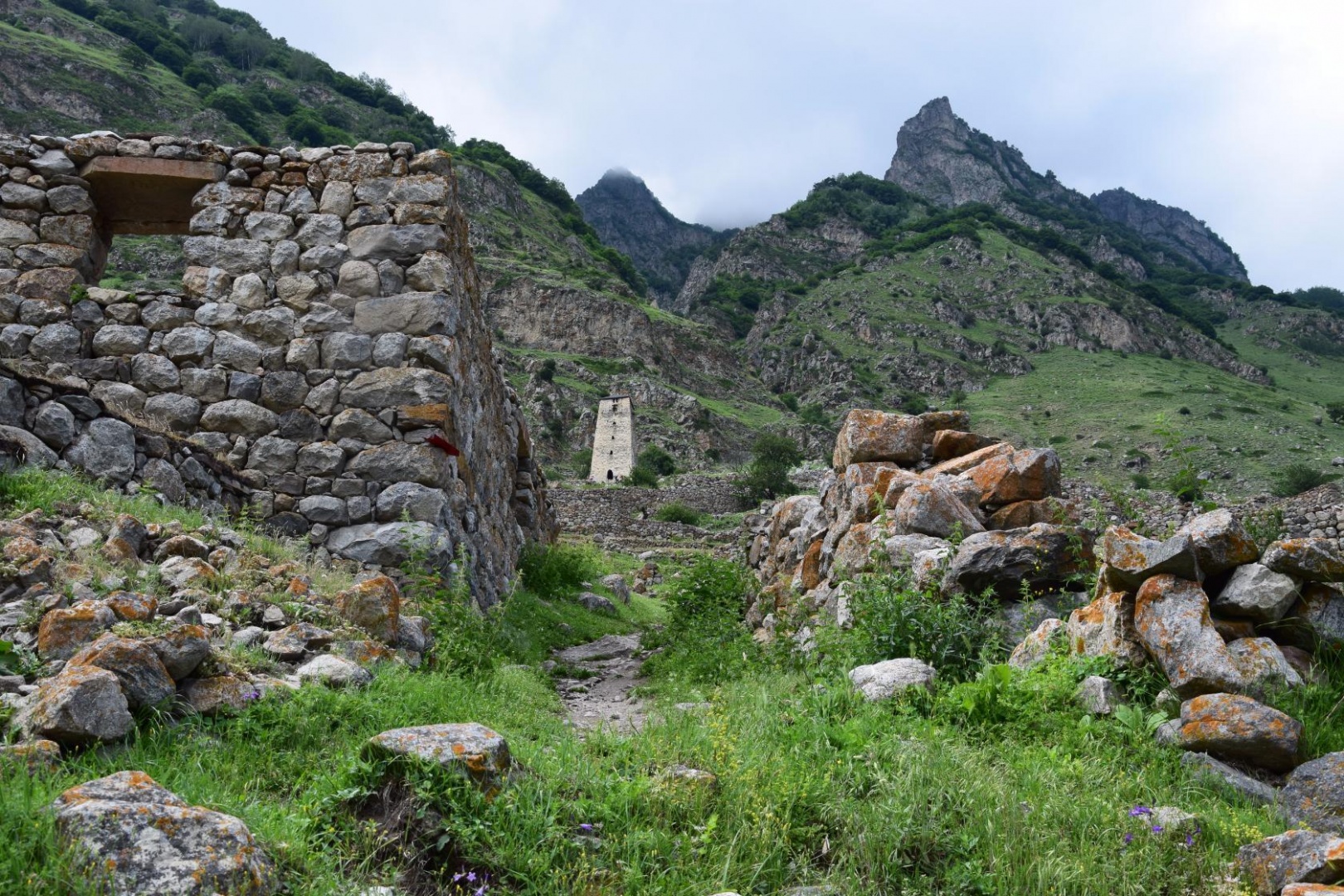 Село верхняя Балкария. Верхняя Балкария экскурсия. Верхняя Балкария летом. Верхняя Балкария фото.